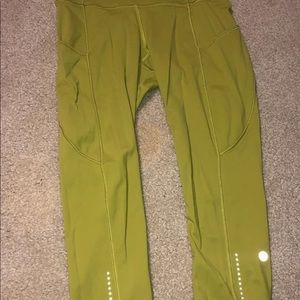 Lululemon CROP LEGGINGS- worn Once